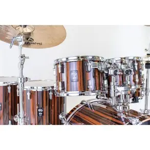 Bateria Aniversario 6 Cuerpos Bombo 22" Color Ebony Veneer SONOR AQ2150EBN