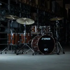 Bateria Aniversario 6 Cuerpos Bombo 22" Color Ebony Veneer SONOR AQ2150EBN