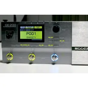 Pedalera Multi Efectos Mooer GE200