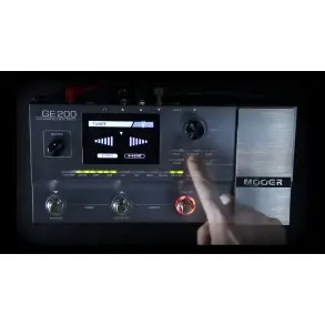 Pedalera Multi Efectos Mooer GE200