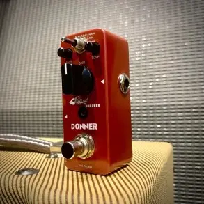 Pedal De Efecto Distortion Donner EC742