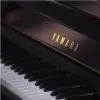 Piano Acustico Vertical Yamaha JU109PE 88 Teclas Ebano Pulido