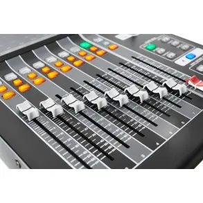 Mixer Digital Yamaha de 16 Canales DM3S