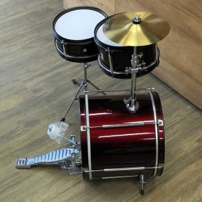 Bateria 3 Cuerpos Bombo 12 con Banqueta Color Bordo