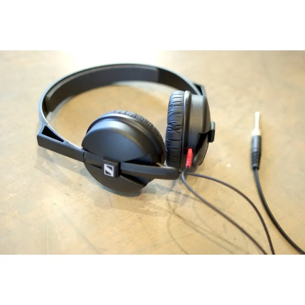 Auriculares Cerrados de Estudio Sennheiser HD 25 LIGHT