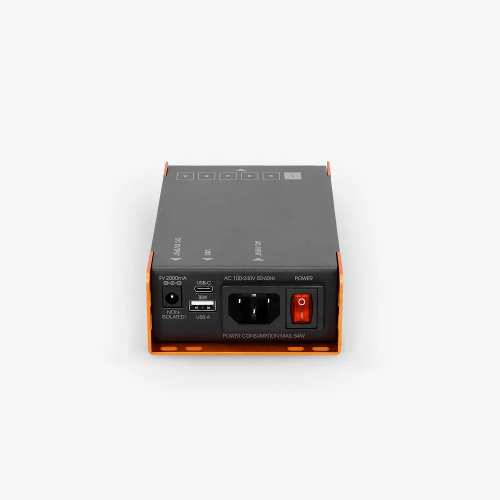 Fuente Universal Pedalera con USB Palmer WT06IEC