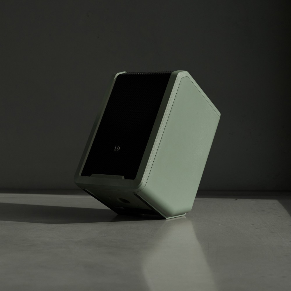 Bafle Activo de 8" con 2 Microfonos Inalambricos