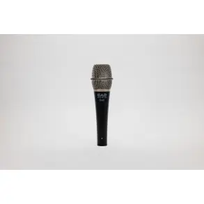 Micrófono de mano dinámico supercardioide premium Cad D90