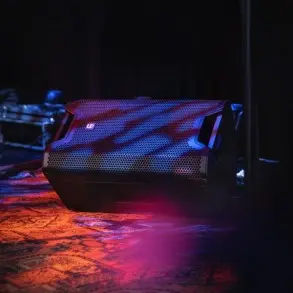 Sistema PA 2 Bafles 12" LD Systems ICOA Mixer Yamaha Soportes y Cables Adam