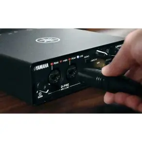 Placa de Audio Yamaha URX22C